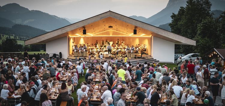 Scheffau_Dorfabend_Musikpavillon