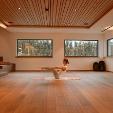 BODEGA - Bodywork meets Yoga