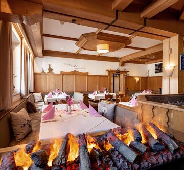 Hotel_Gaensleit_Gaensleit_23_Soell_07_2025_Stube_2