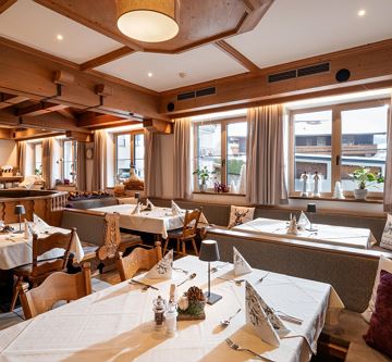 Hotel_Gaensleit_Gaensleit_23_Soell_12_2023_Stube_1