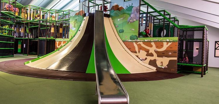 Vulkan mit Speedrutsche