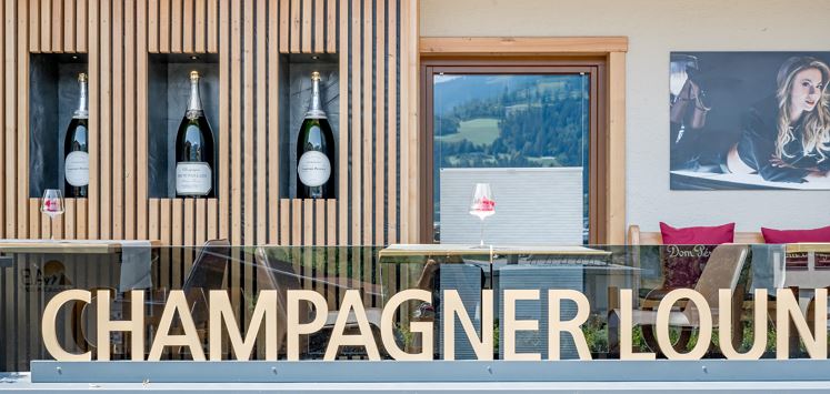Greil Champagnerlounge Schriftzug